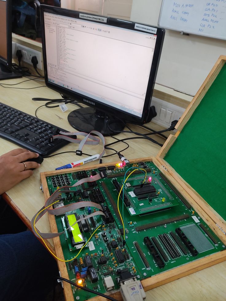 Embedded systems circuit board and controller